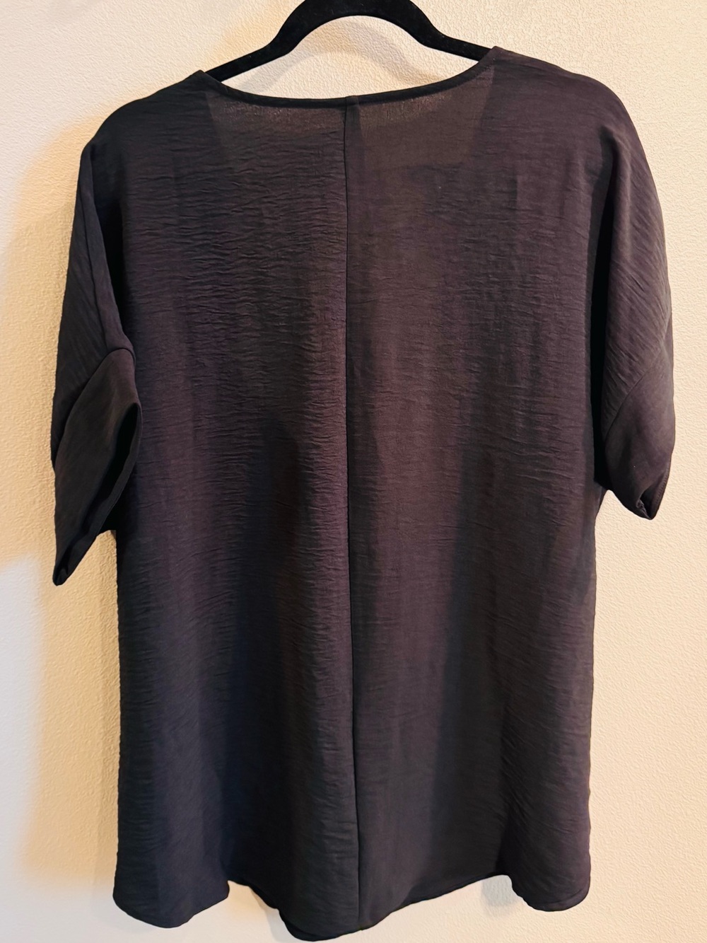 Zenana Outfitters Black V-Neck Dolman Top - Picture 3 of 4